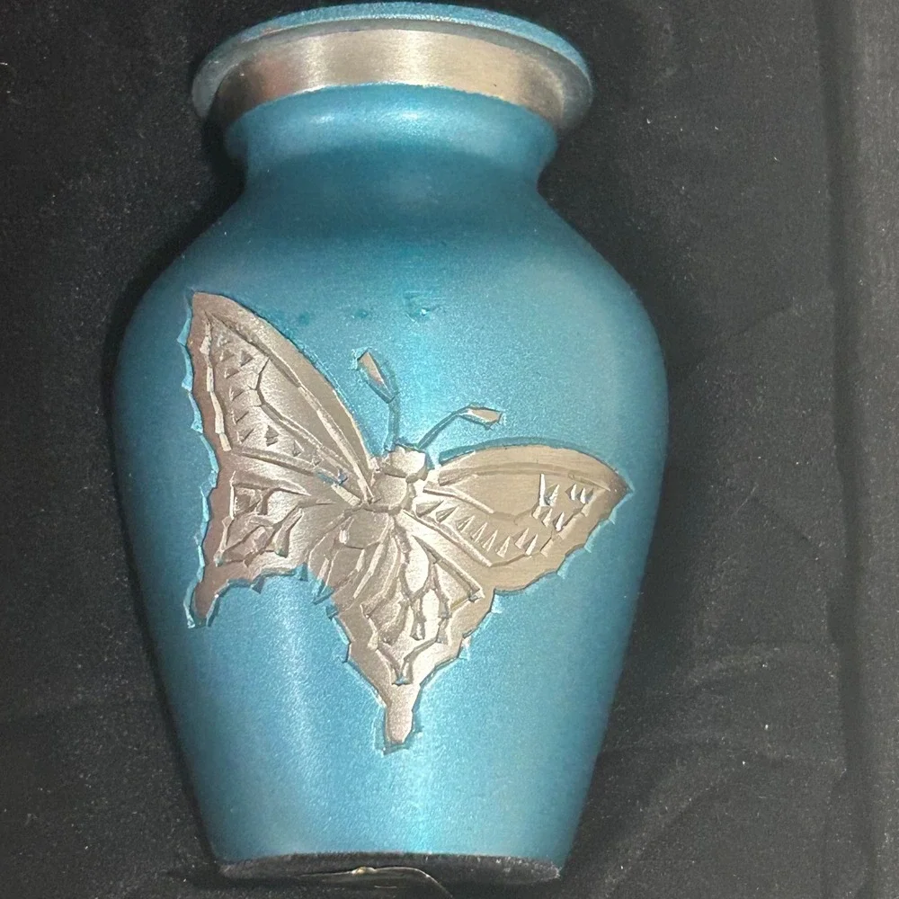 Blue‎ paperweight with butterfly and case
